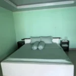 Habitación privada climatizada en Paisupok Lodge en la isla de Peleng
